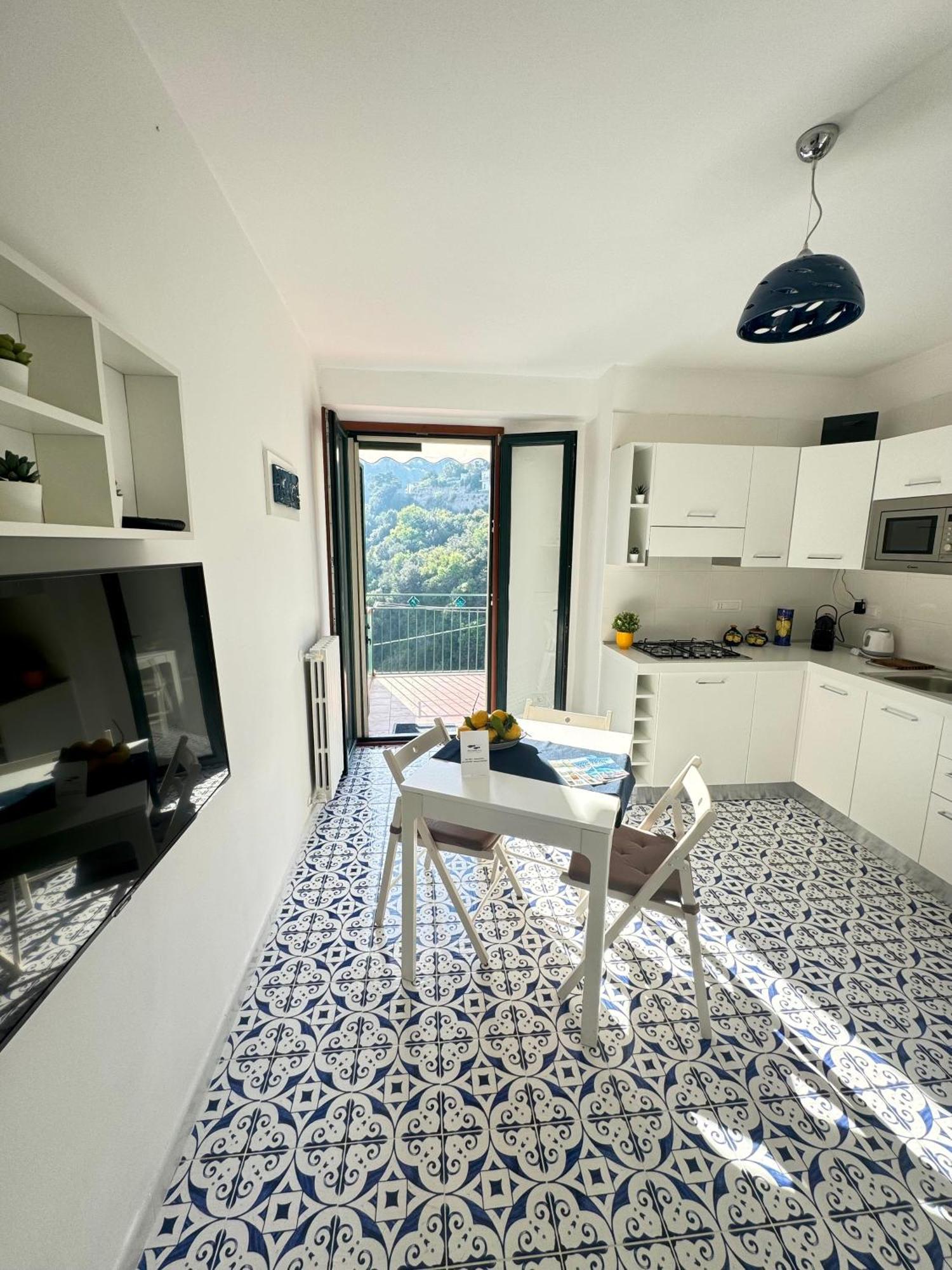 Panoramic Flat Amalfi Coast - Sea View 1 Apartment Vietri Екстериор снимка