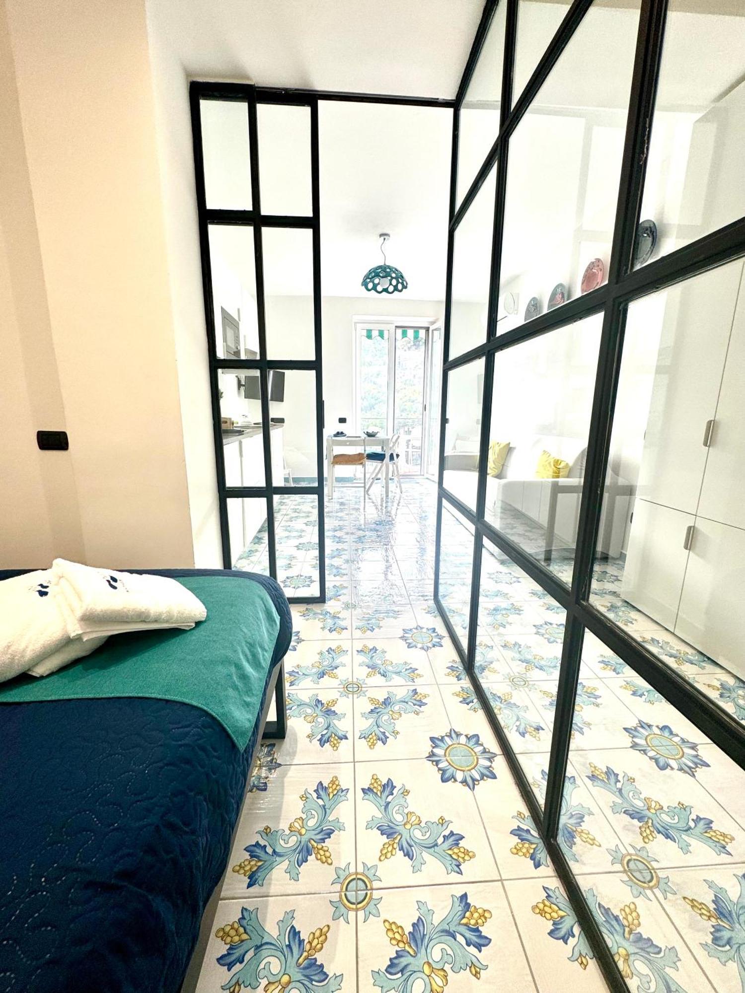 Panoramic Flat Amalfi Coast - Sea View 1 Apartment Vietri Екстериор снимка